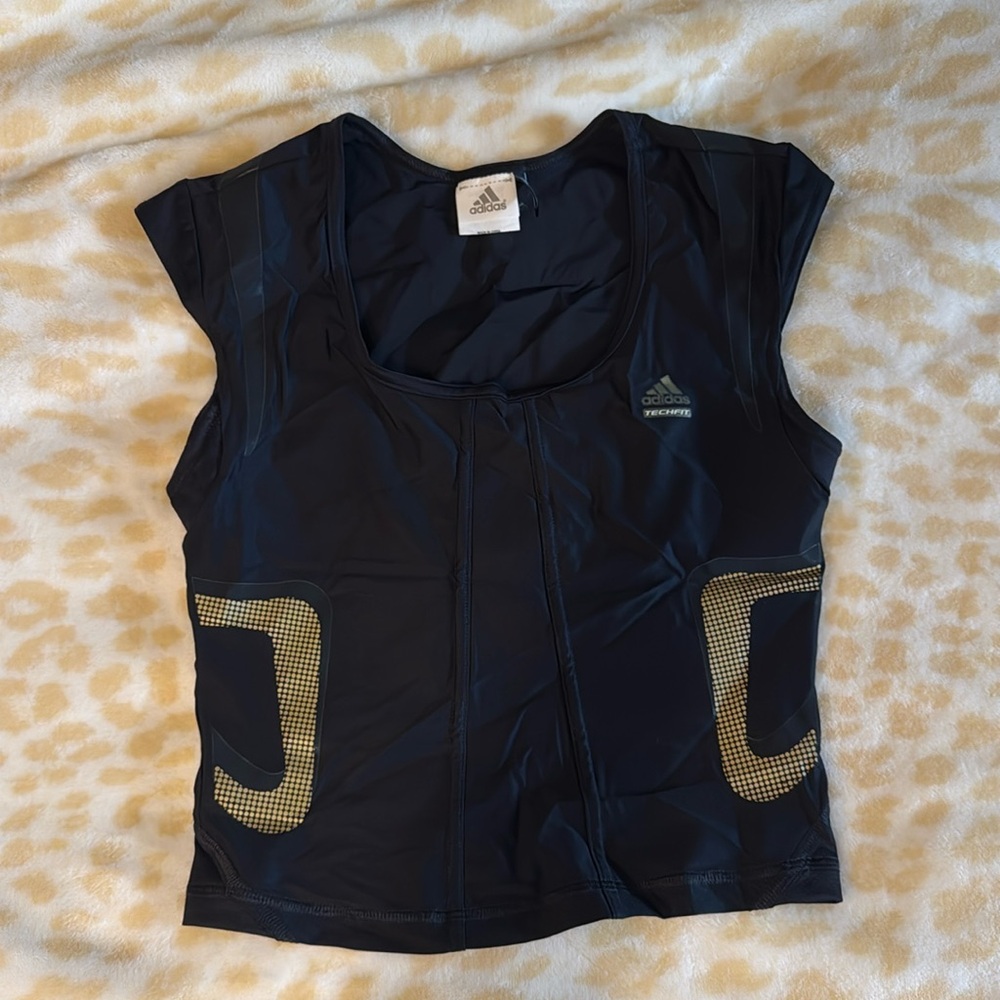 Adidas techfit clima365 black active top size M
